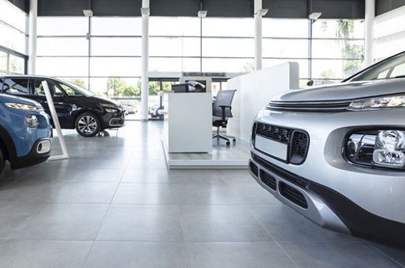 Garage automobile professionnel pour la vente de véhicule neuf à Pierre-de-Bresse